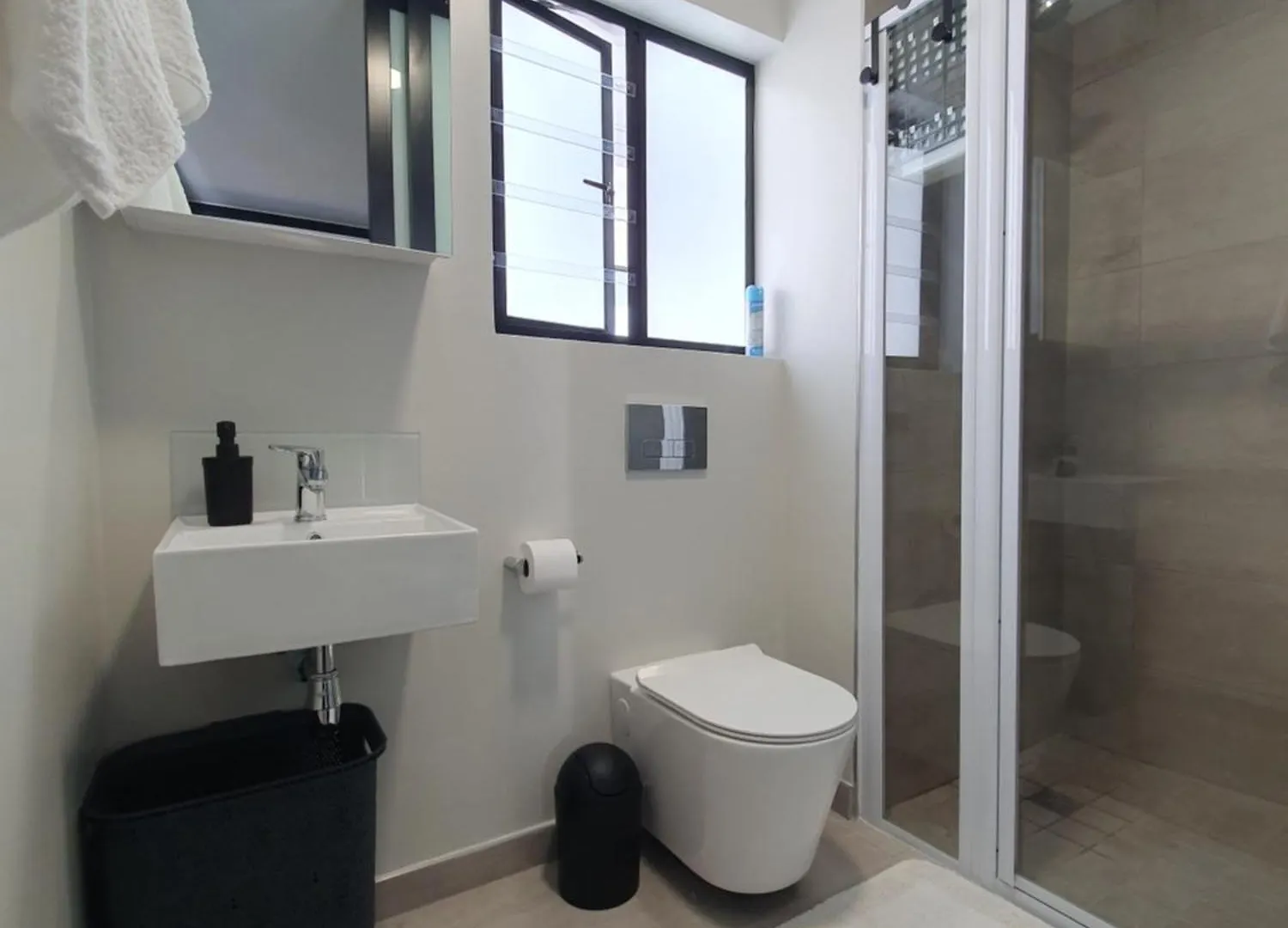 The Paramount And The Supreme At Bellamare Port Elizabeth Apartment